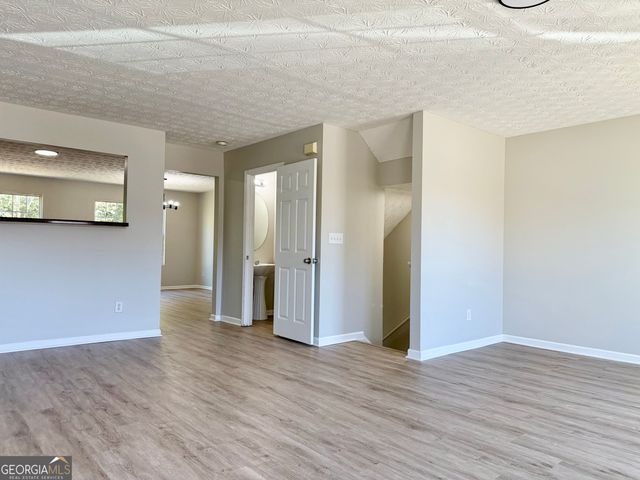 1708 Redan E, Lithonia, GA 30058