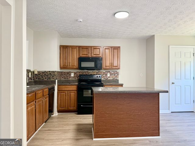 1708 Redan E, Lithonia, GA 30058