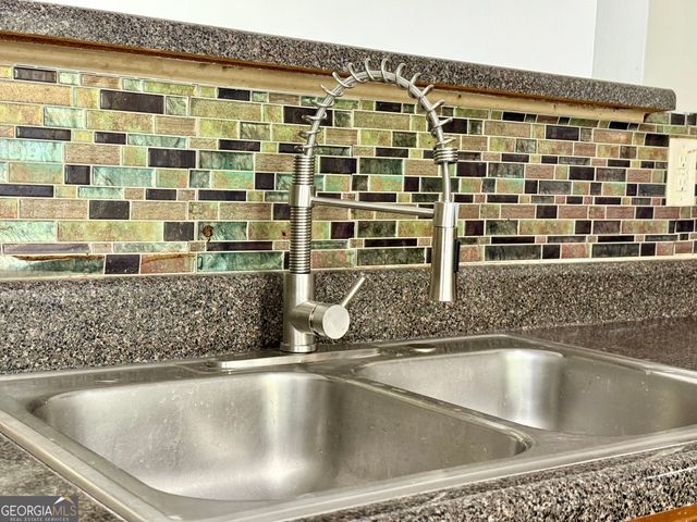 1708 Redan E, Lithonia, GA 30058