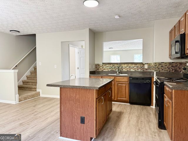 1708 Redan E, Lithonia, GA 30058