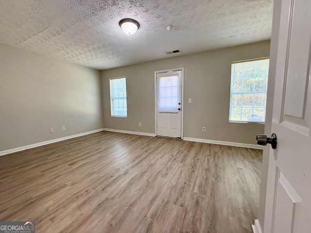 1708 Redan E, Lithonia, GA 30058