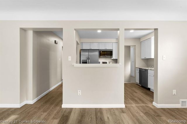 9077 Riverview Avenue, Redford, MI 48239