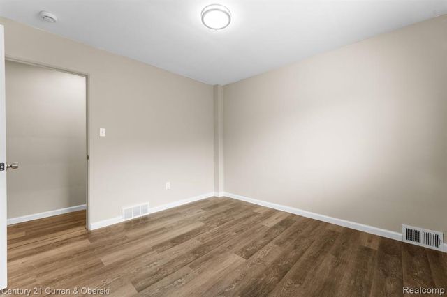 9077 Riverview Avenue, Redford, MI 48239