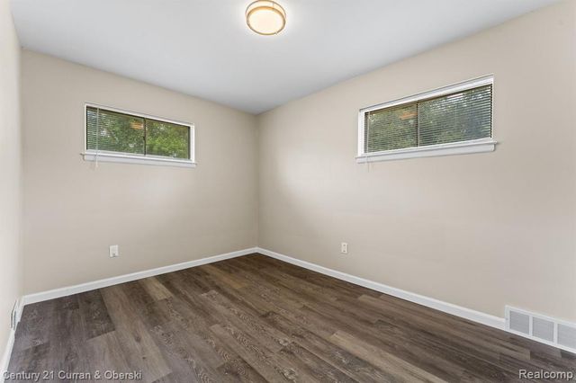 9077 Riverview Avenue, Redford, MI 48239