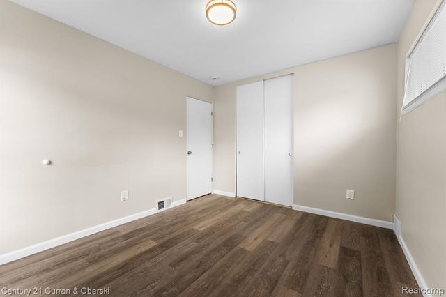 9077 Riverview Avenue, Redford, MI 48239