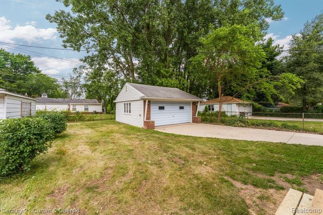 9077 Riverview Avenue, Redford, MI 48239