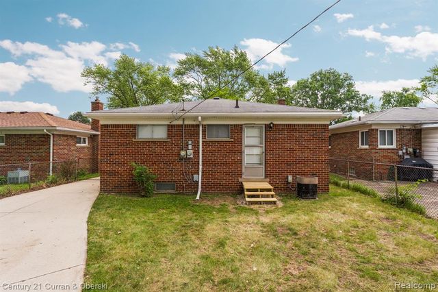 9077 Riverview Avenue, Redford, MI 48239