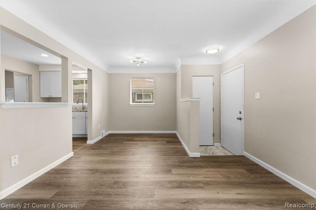 9077 Riverview Avenue, Redford, MI 48239