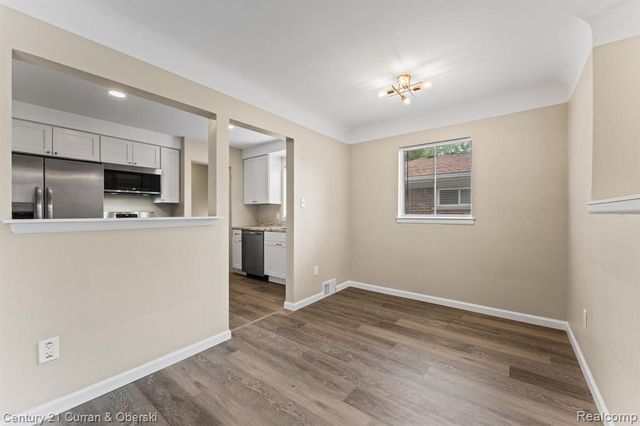 9077 Riverview Avenue, Redford, MI 48239
