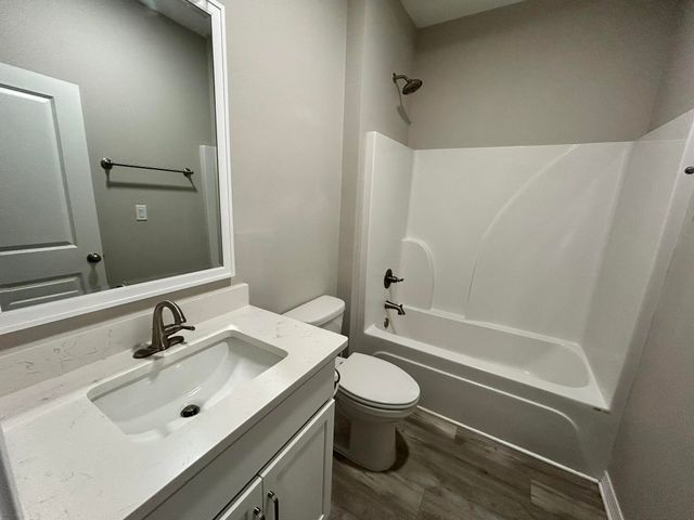 6737 Sarah Ann Way, Laurel Hill, FL 32567