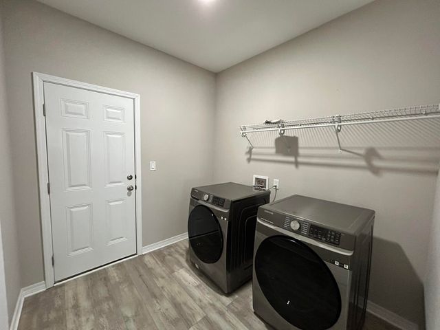 6737 Sarah Ann Way, Laurel Hill, FL 32567