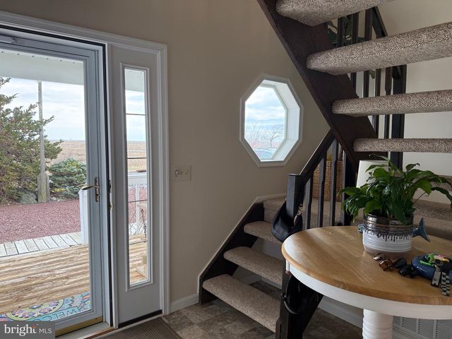 102 JEANNE DR, Manahawkin, NJ 08050