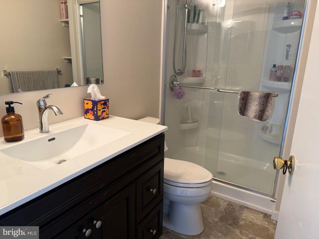 102 JEANNE DR, Manahawkin, NJ 08050