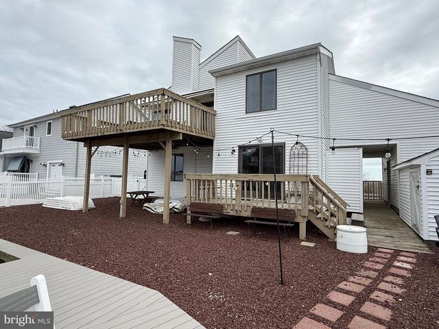 102 JEANNE DR, Manahawkin, NJ 08050