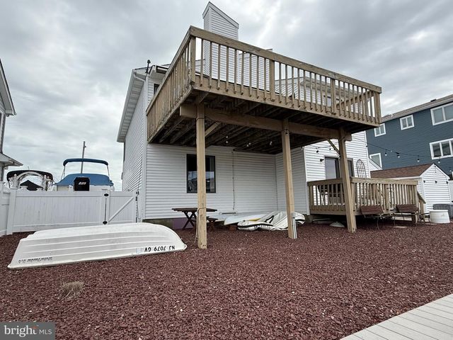 102 JEANNE DR, Manahawkin, NJ 08050