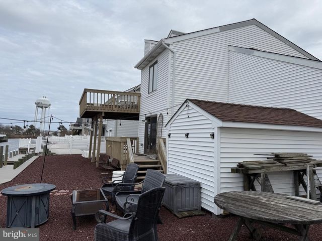 102 JEANNE DR, Manahawkin, NJ 08050