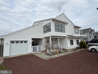 102 JEANNE DR, Manahawkin, NJ 08050