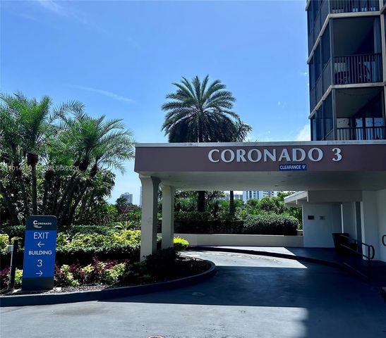 20365 W Country Club Drive TH24, Aventura, FL 33180