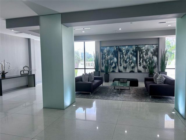20365 W Country Club Drive TH24, Aventura, FL 33180