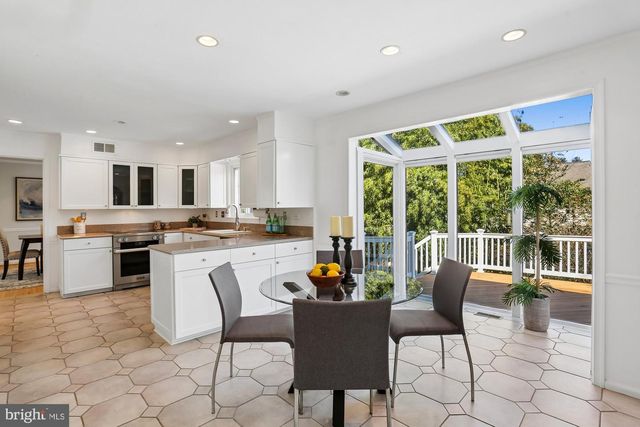 3 HITCHING POST PL, North Bethesda, MD 20852