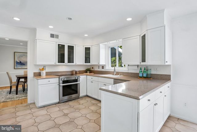 3 HITCHING POST PL, North Bethesda, MD 20852