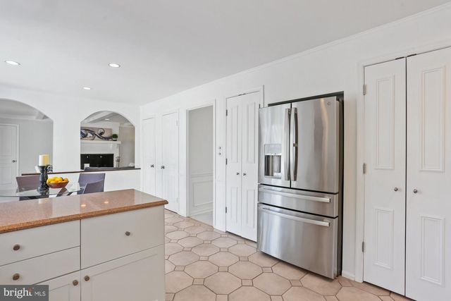 3 HITCHING POST PL, North Bethesda, MD 20852