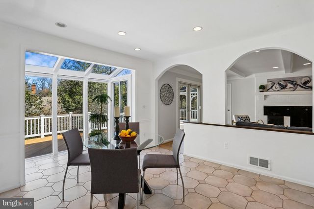 3 HITCHING POST PL, North Bethesda, MD 20852