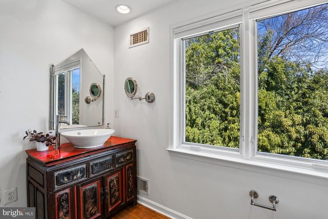 3 HITCHING POST PL, North Bethesda, MD 20852