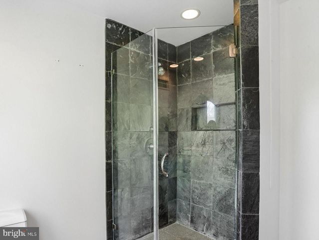 3 HITCHING POST PL, North Bethesda, MD 20852