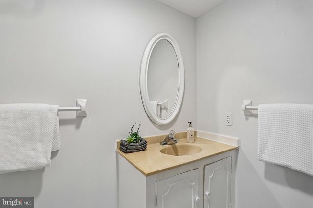 3 HITCHING POST PL, North Bethesda, MD 20852