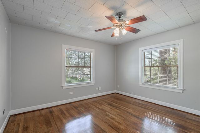 1415 22nd Street, Huntsville, TX 77340