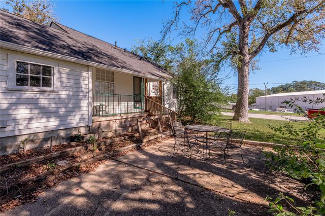 1415 22nd Street, Huntsville, TX 77340