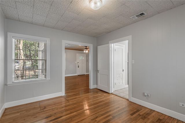1415 22nd Street, Huntsville, TX 77340