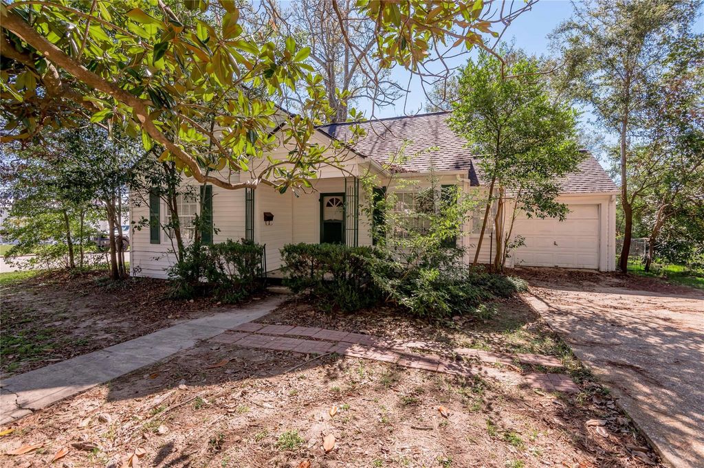1415 22nd Street, Huntsville, TX 77340