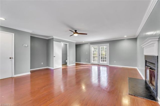 105 W Lakefield Drive, Greensboro, NC 27406