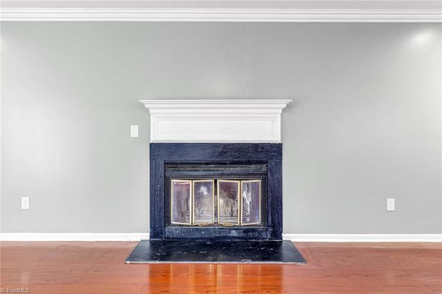 105 W Lakefield Drive, Greensboro, NC 27406