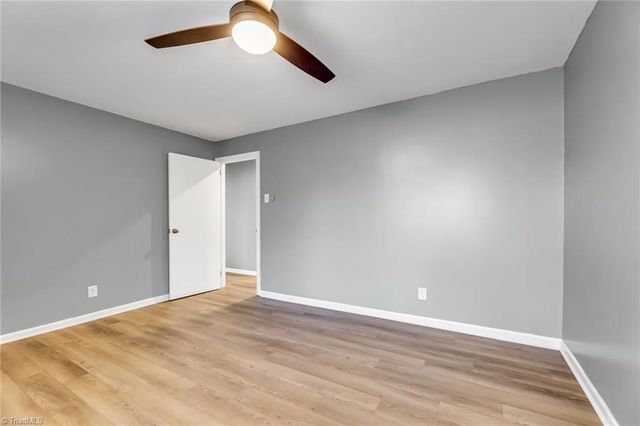 105 W Lakefield Drive, Greensboro, NC 27406