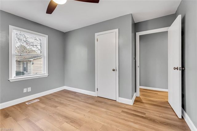 105 W Lakefield Drive, Greensboro, NC 27406
