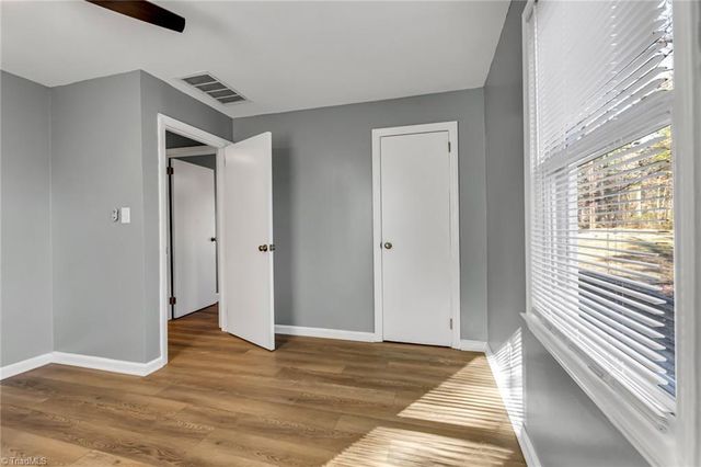 105 W Lakefield Drive, Greensboro, NC 27406