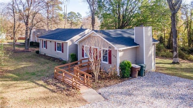 105 W Lakefield Drive, Greensboro, NC 27406