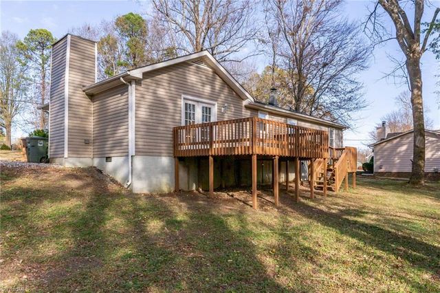 105 W Lakefield Drive, Greensboro, NC 27406