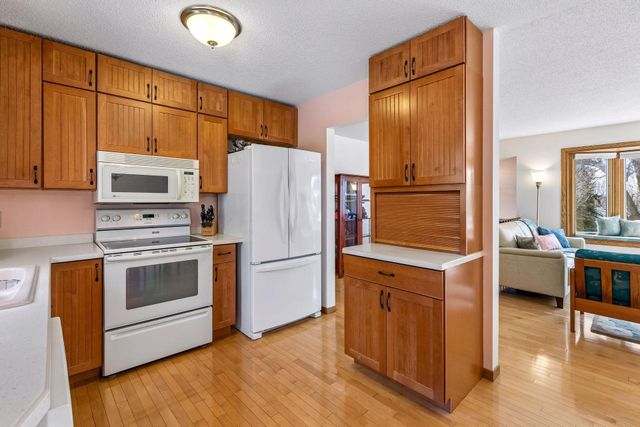 5764 W 136th Court, Savage, MN 55378