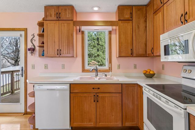 5764 W 136th Court, Savage, MN 55378