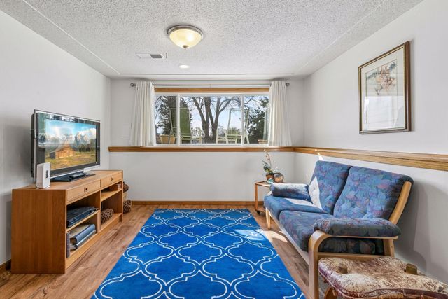 5764 W 136th Court, Savage, MN 55378