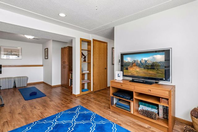 5764 W 136th Court, Savage, MN 55378