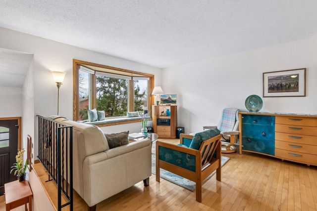 5764 W 136th Court, Savage, MN 55378