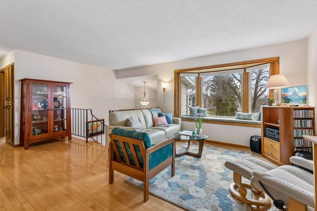 5764 W 136th Court, Savage, MN 55378