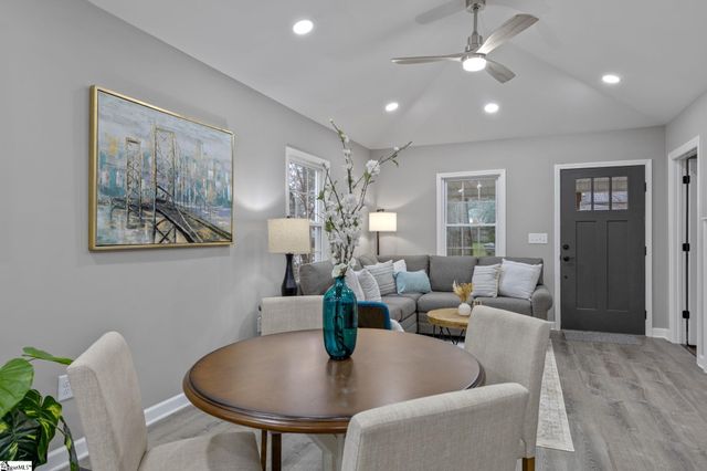 9 Brooks Avenue, Greenville, SC 29617