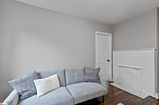 9 Brooks Avenue, Greenville, SC 29617