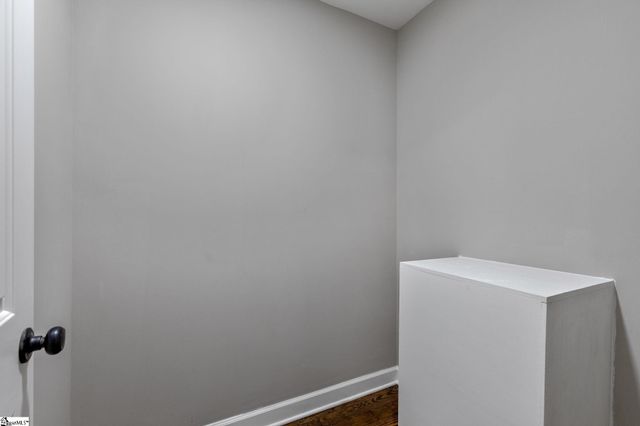 9 Brooks Avenue, Greenville, SC 29617